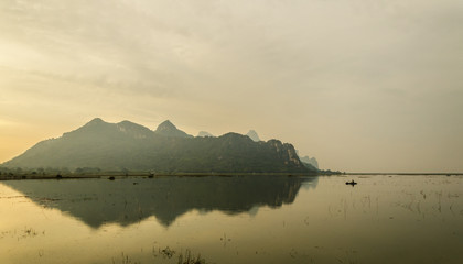 现在社会上哪个行业比较吃香？