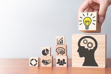 小学英语四年级下册科普Lesson 10的教案设计